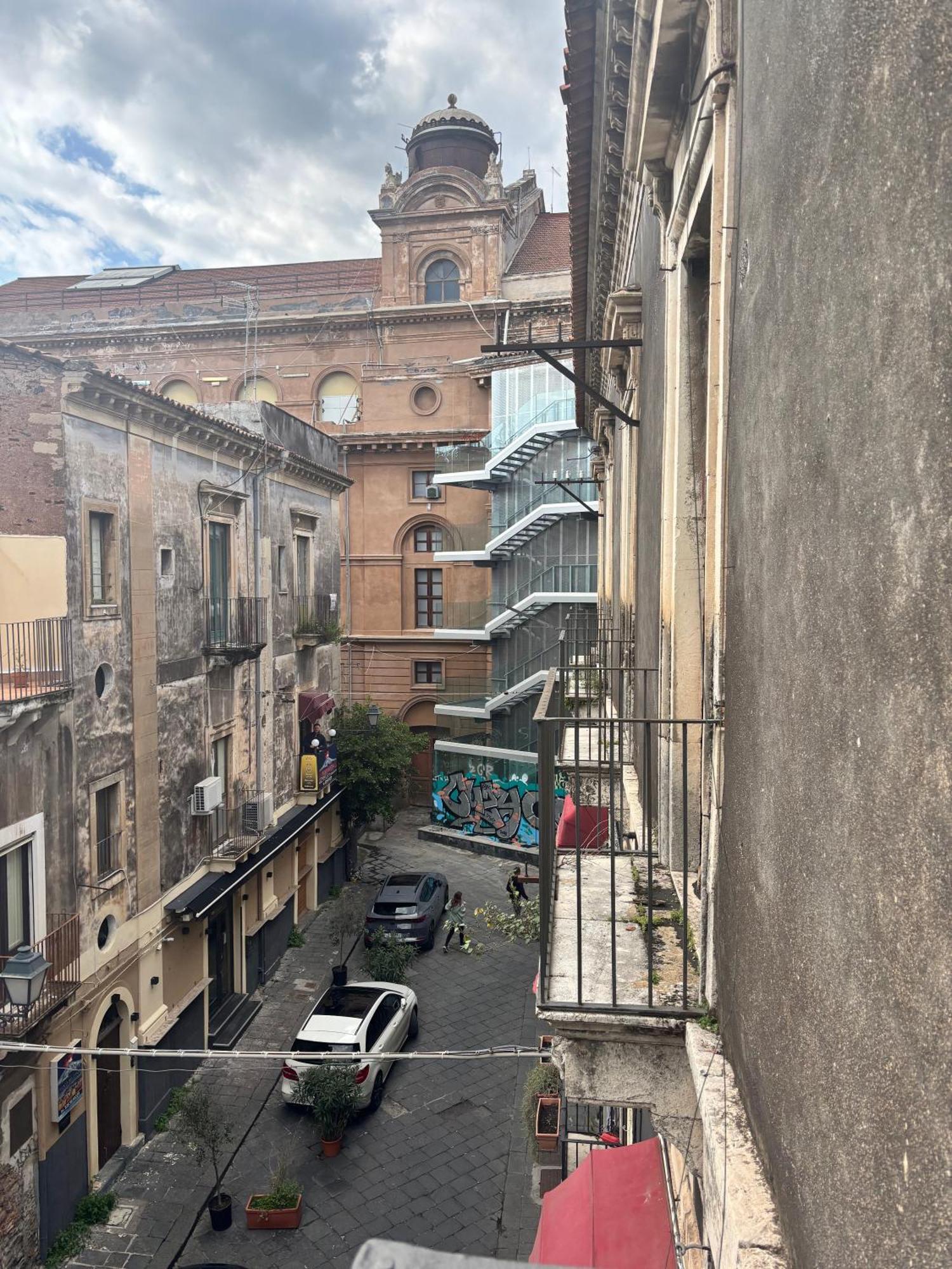 Il Teatro Rooms Catânia Exterior foto
